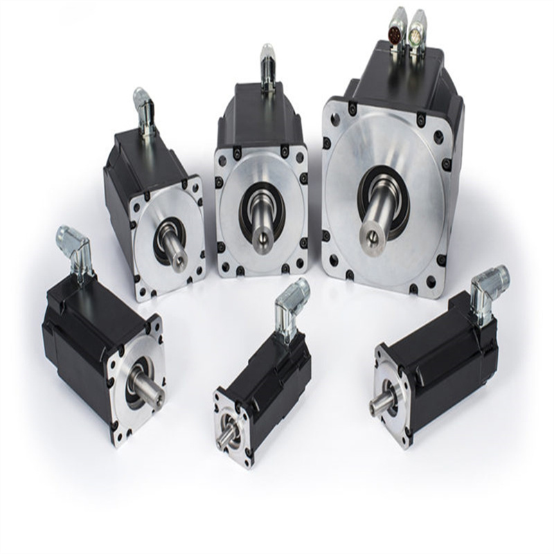 AKM2G-GRP_DSC6450_081417_3.5×2.25_300dpi-e1526405539762 AKM2G-GRP_DSC6450_081417_3.5×2.25_300dpi-e1526405539762